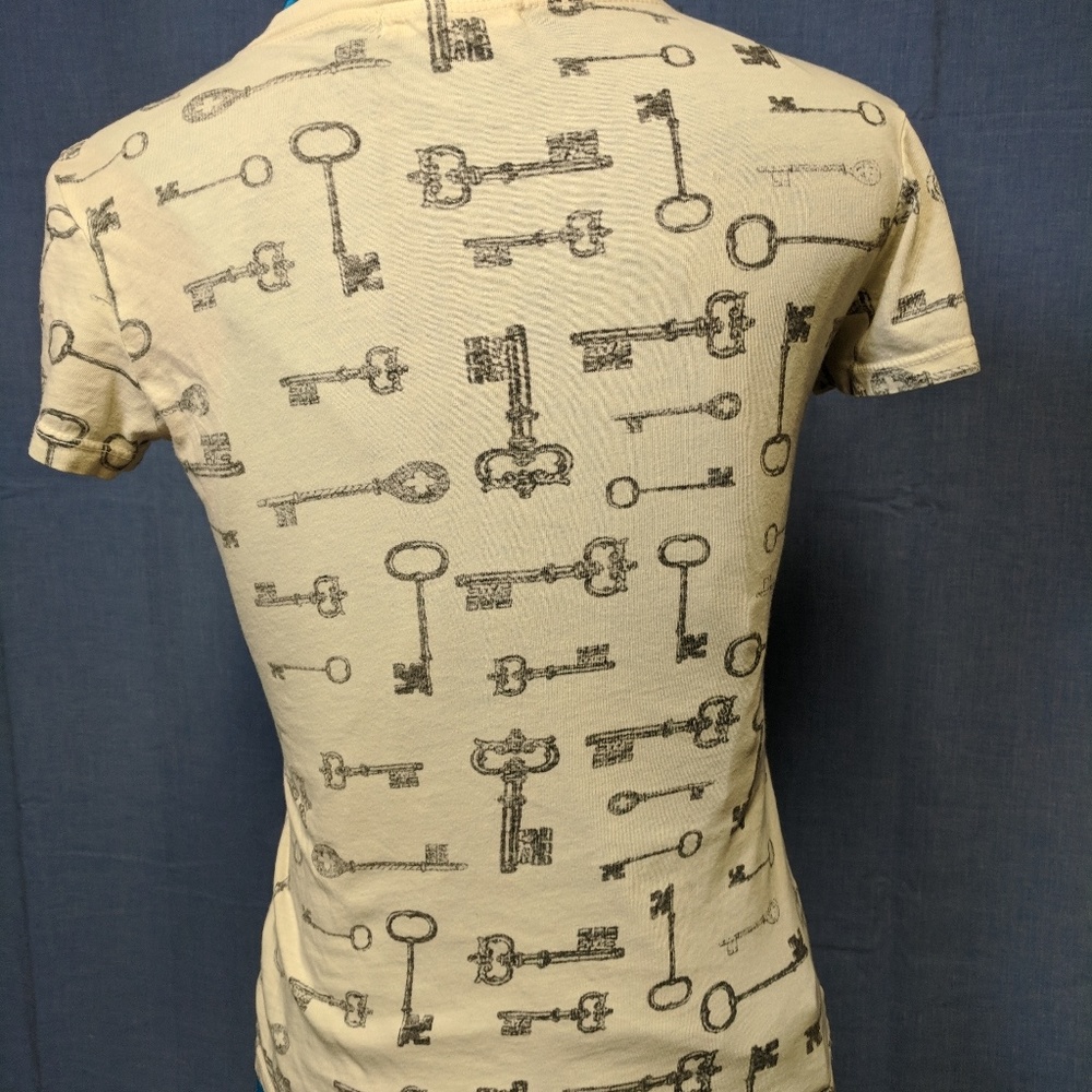 Key t-shirt - Picture 2 of 4